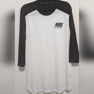 SALE‼️‼️Nike Men Baseball Black White  "L"